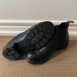 Black Blundstone Leather Ankle Boots